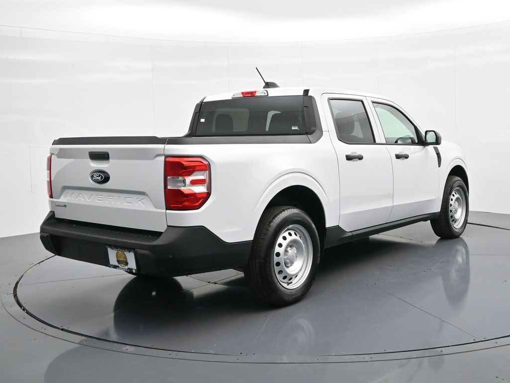 Ford Maverick Vehicle Full-screen Gallery Image 6