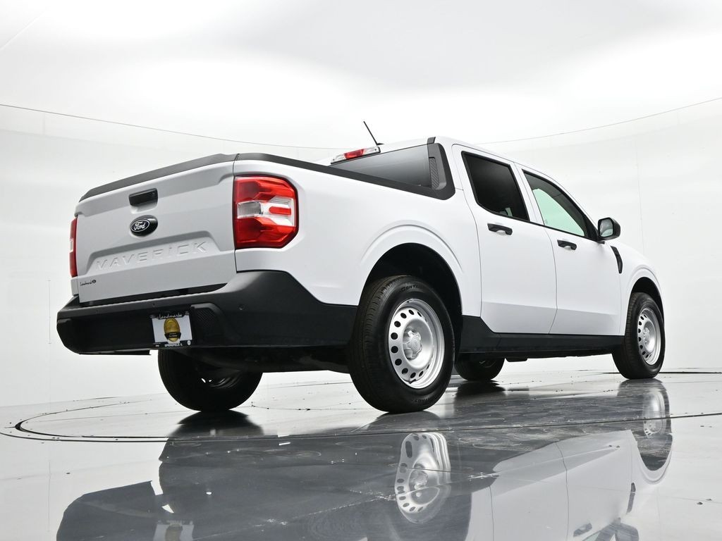 Ford Maverick Vehicle Full-screen Gallery Image 23