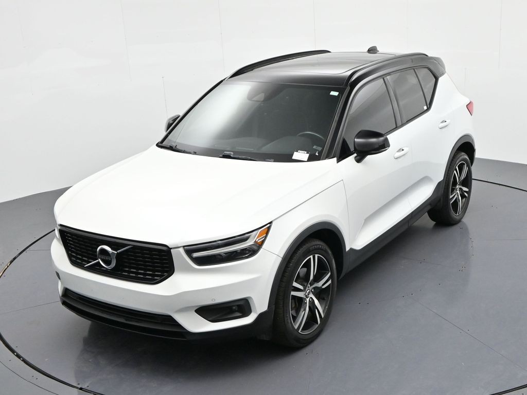 Volvo XC40 Vehicle Full-screen Gallery Image 19