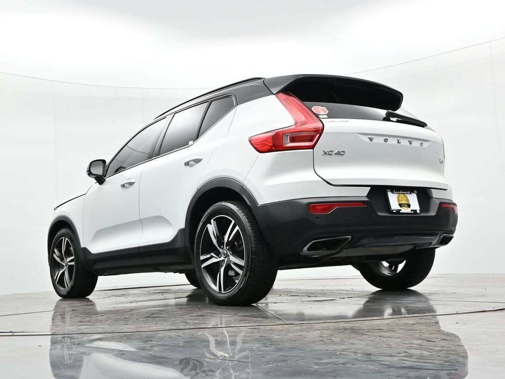 Volvo XC40 Vehicle Full-screen Gallery Image 21