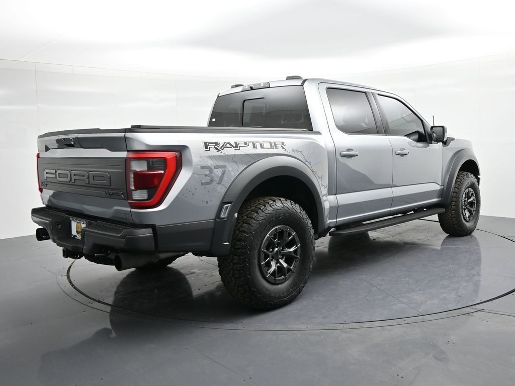 Ford F-150 Vehicle Full-screen Gallery Image 6