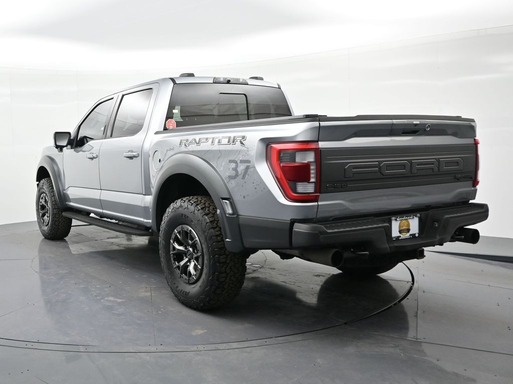 Ford F-150 Vehicle Full-screen Gallery Image 8