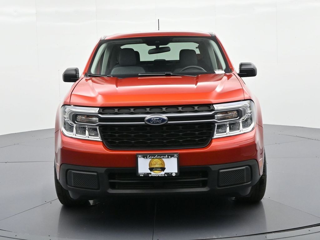 Ford Maverick Vehicle Full-screen Gallery Image 3