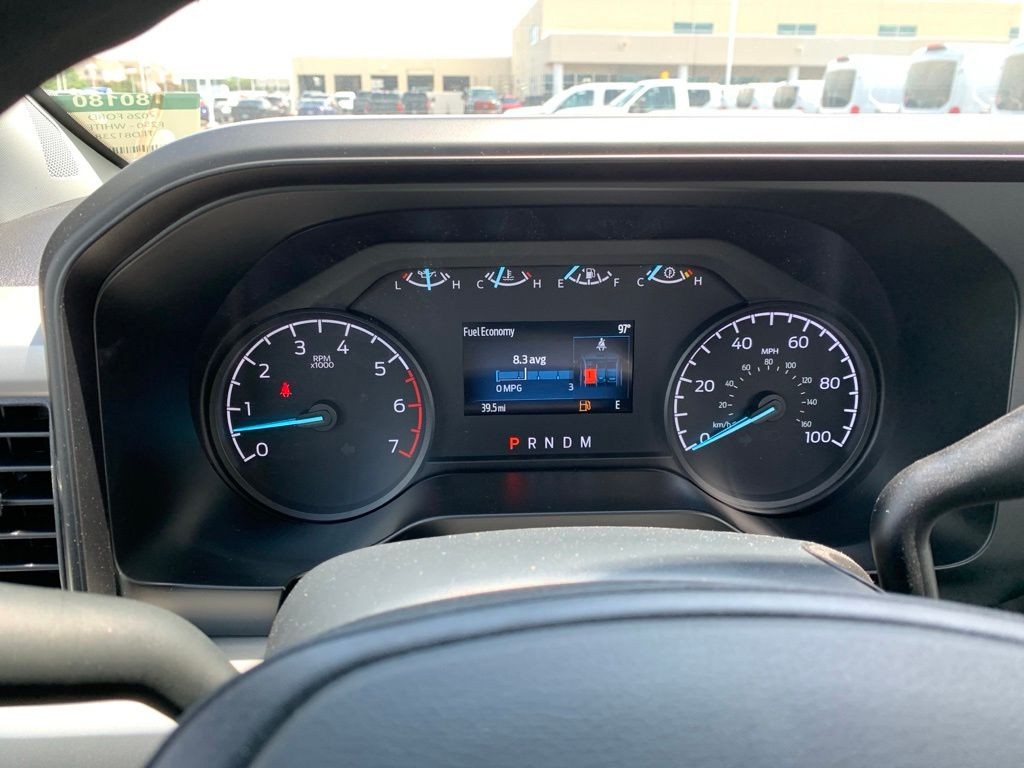 Ford F-250SD Vehicle Full-screen Gallery Image 14