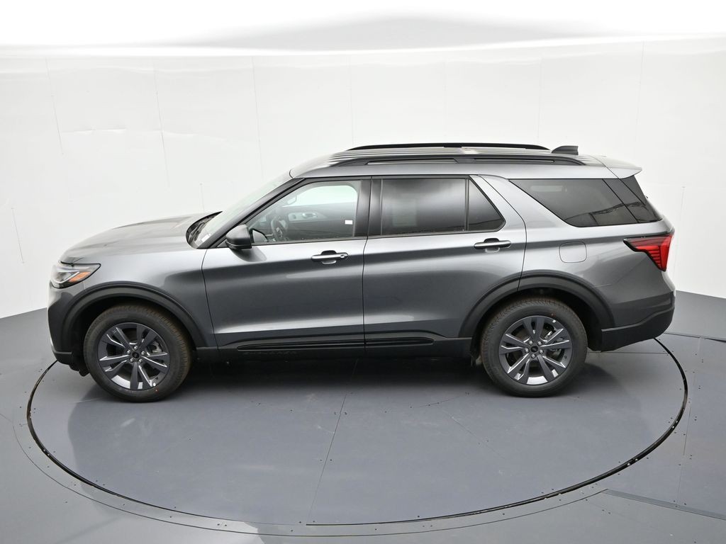 Ford Explorer Vehicle Full-screen Gallery Image 27