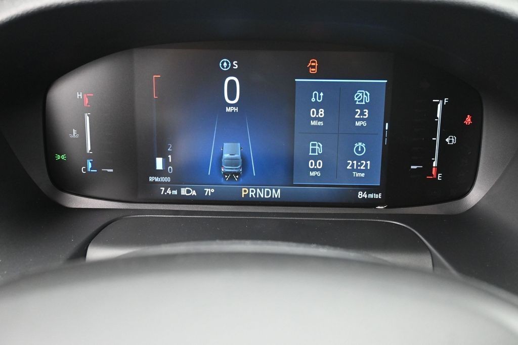 Ford Transit-250 Vehicle Full-screen Gallery Image 10