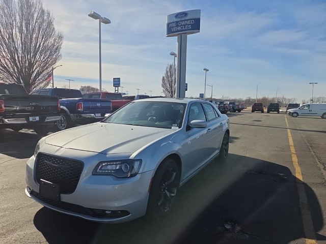 Springfield IL 2023 Chrysler 300 more details - chrysler 300