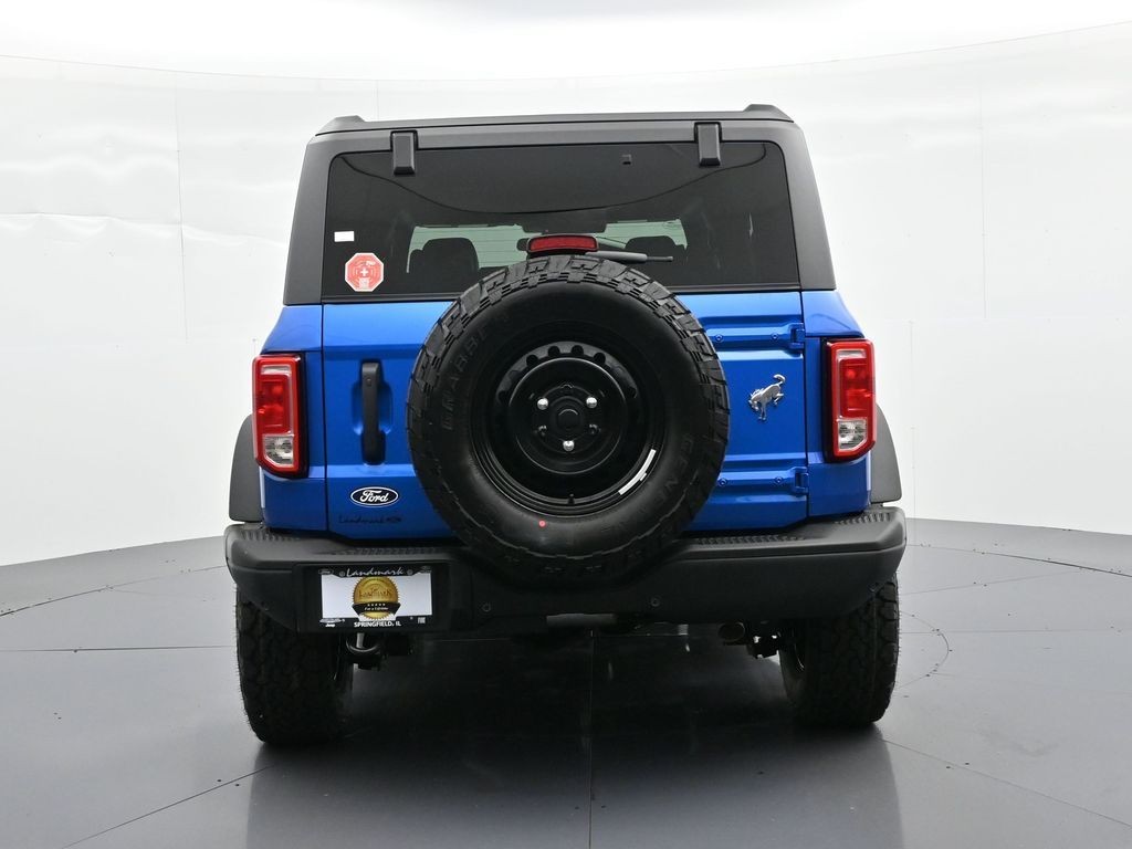 Ford Bronco Vehicle Full-screen Gallery Image 7