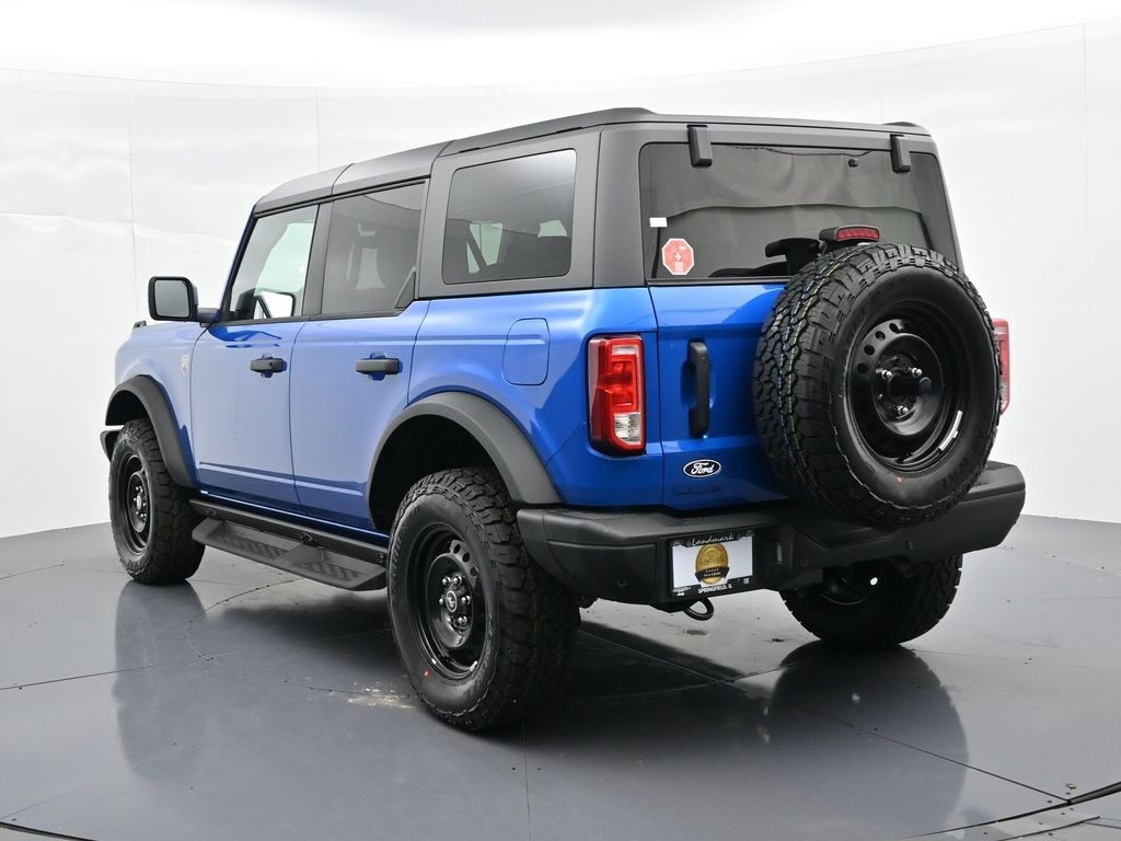 Ford Bronco Vehicle Full-screen Gallery Image 8