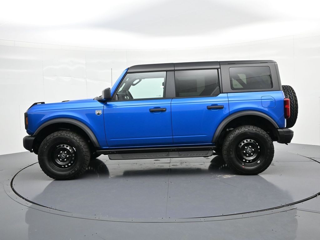 Ford Bronco Vehicle Full-screen Gallery Image 9