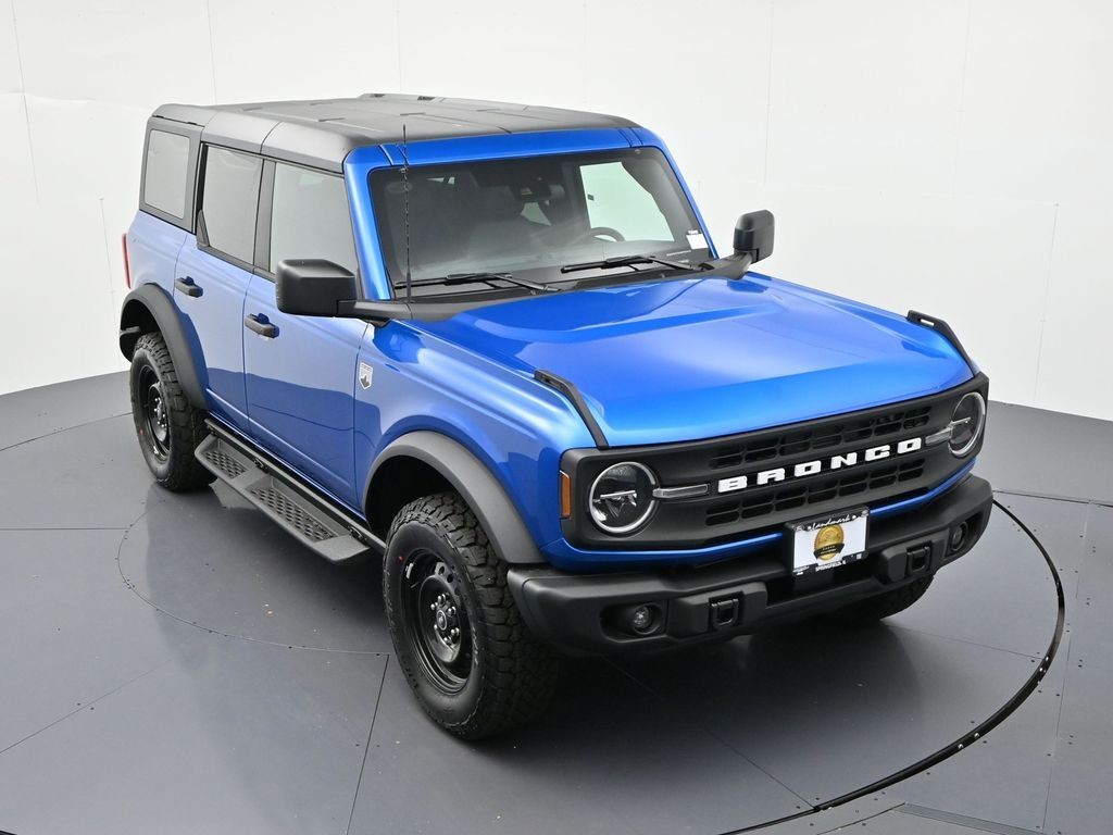 Ford Bronco Vehicle Full-screen Gallery Image 14