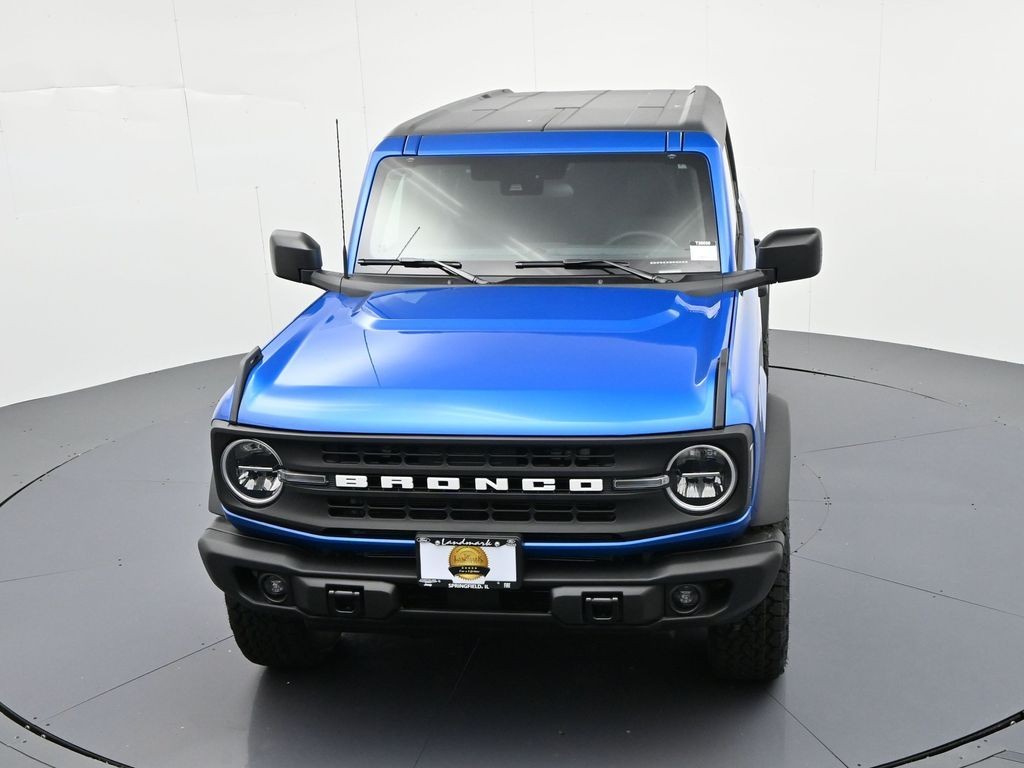 Ford Bronco Vehicle Full-screen Gallery Image 15