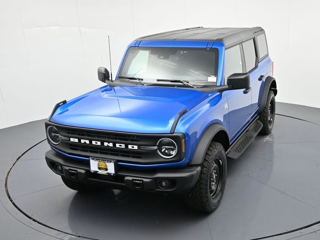 Ford Bronco Vehicle Full-screen Gallery Image 16