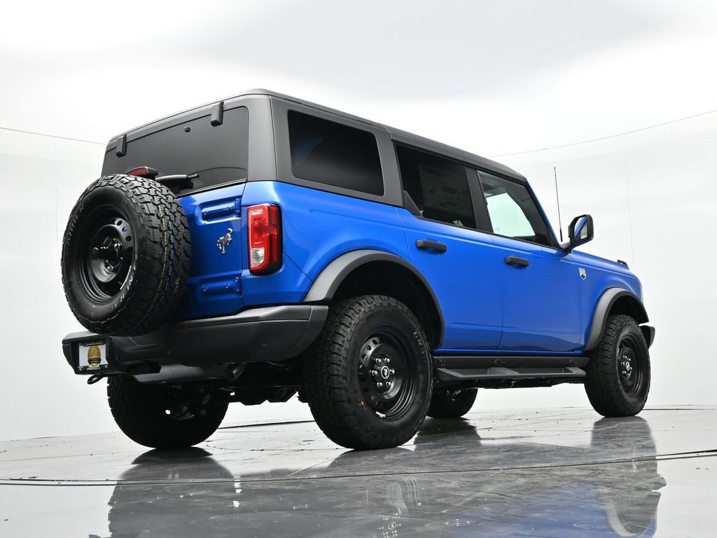 Ford Bronco Vehicle Full-screen Gallery Image 20