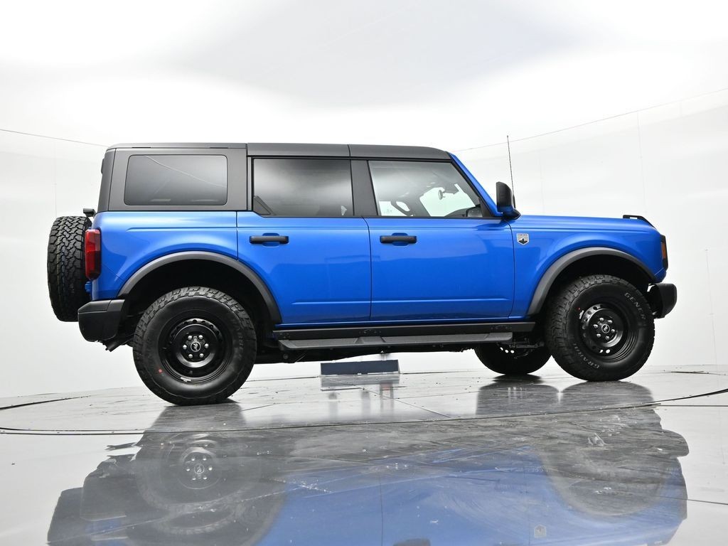 Ford Bronco Vehicle Full-screen Gallery Image 21