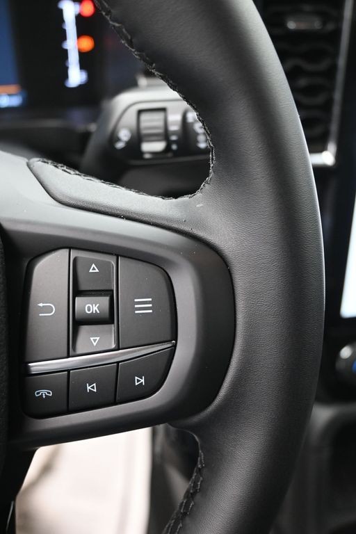 Ford Ranger Vehicle Full-screen Gallery Image 18