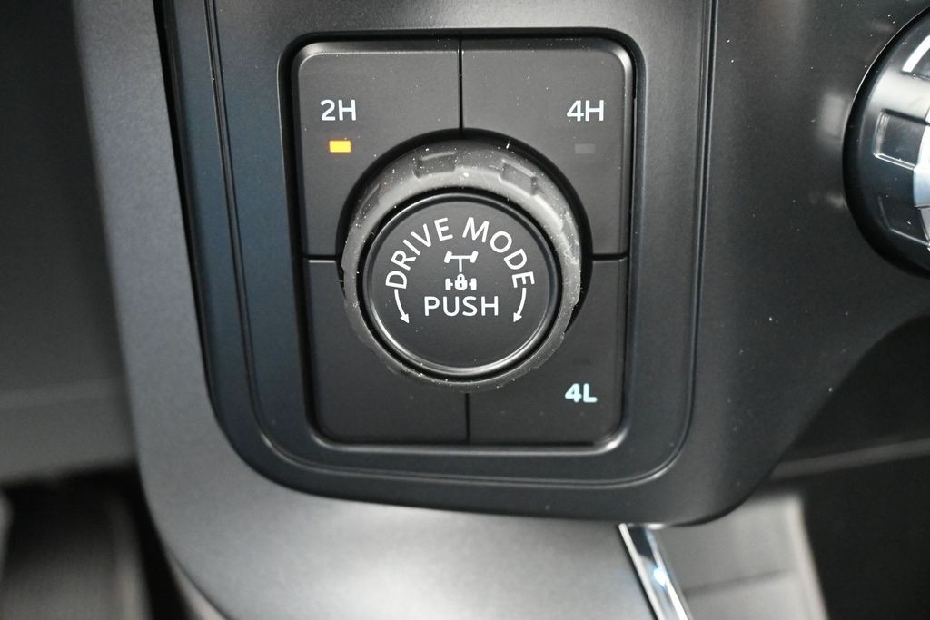 Ford F-150 Vehicle Full-screen Gallery Image 15