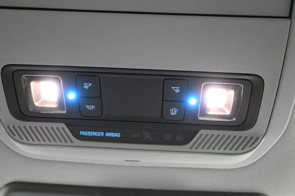 Ford F-150 Vehicle Full-screen Gallery Image 16