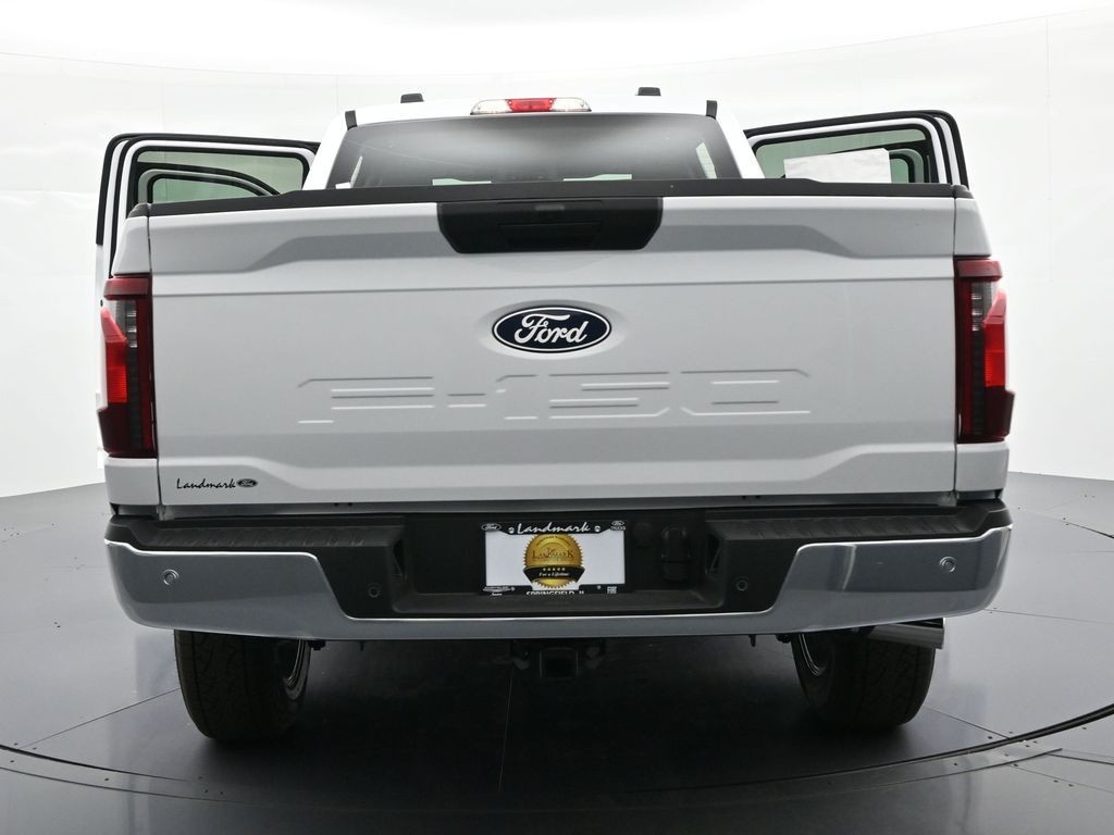 Ford F-150 Vehicle Full-screen Gallery Image 34