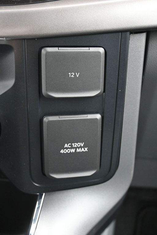 Ford F-150 Vehicle Full-screen Gallery Image 14