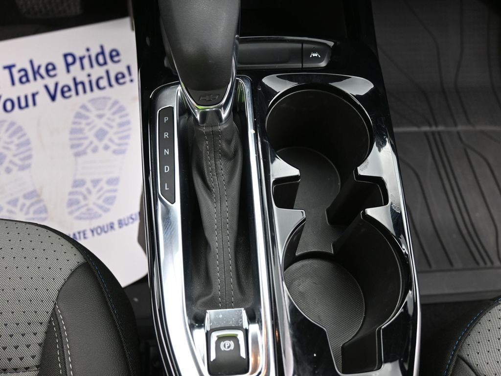 Chevrolet Trax Vehicle Full-screen Gallery Image 12