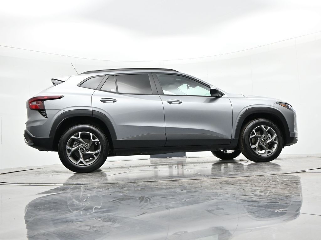 Chevrolet Trax Vehicle Full-screen Gallery Image 24