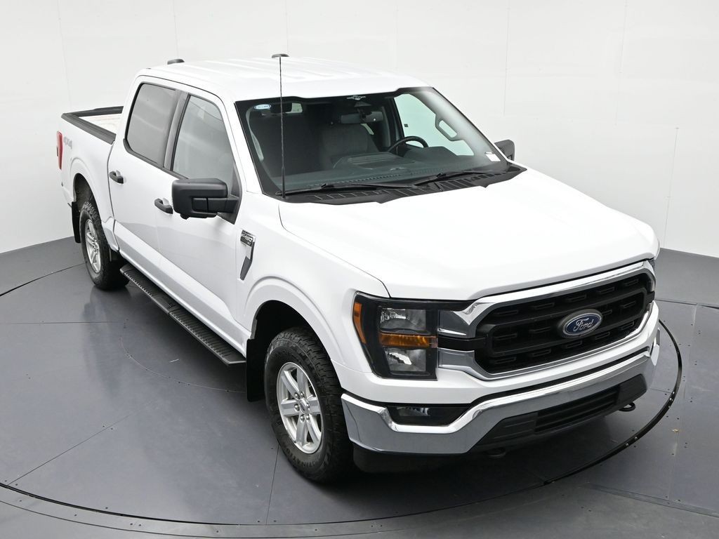 Ford F-150 Vehicle Full-screen Gallery Image 17