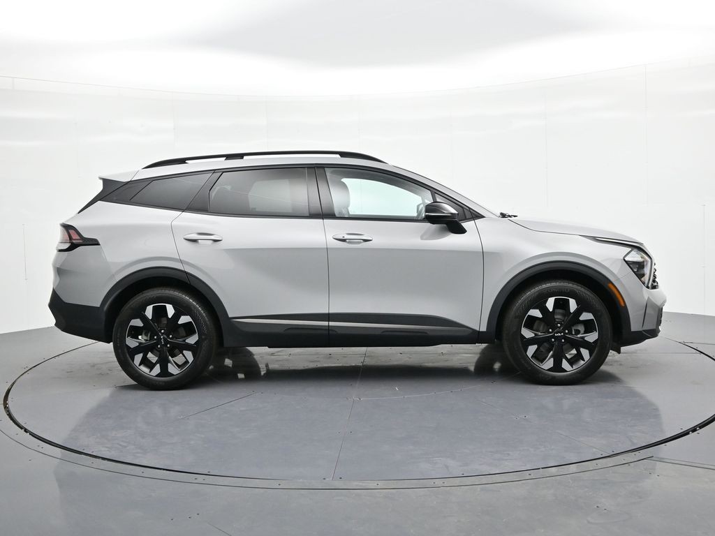 Kia Sportage Vehicle Full-screen Gallery Image 5
