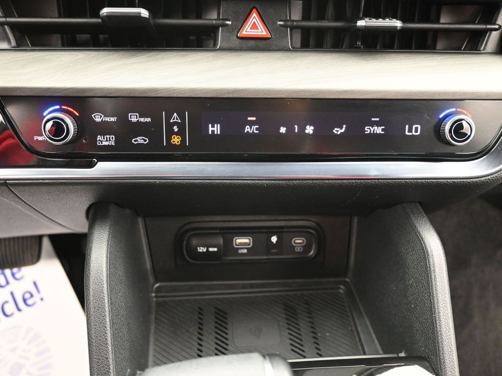 Kia Sportage Vehicle Full-screen Gallery Image 11