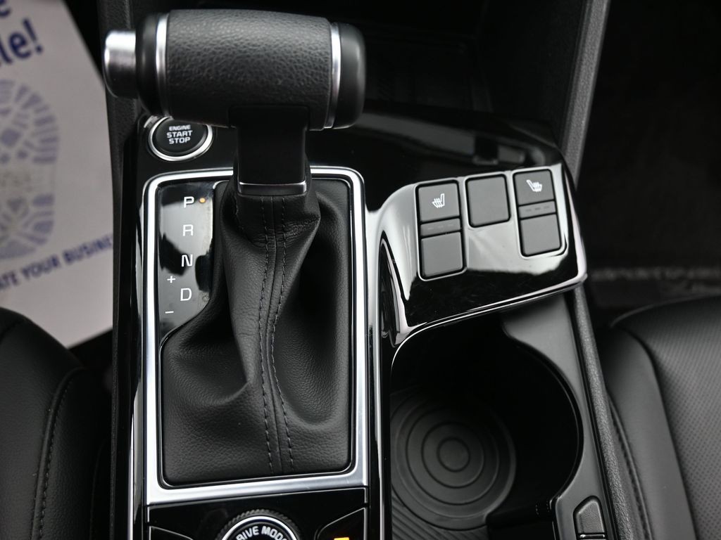 Kia Sportage Vehicle Full-screen Gallery Image 13