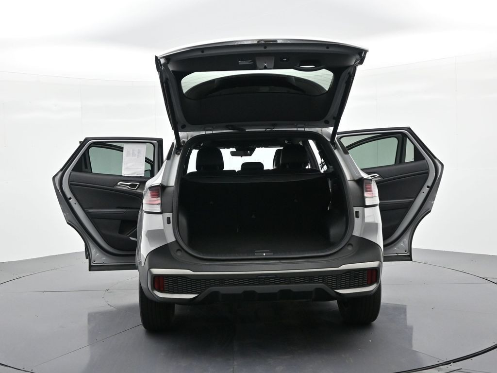 Kia Sportage Vehicle Full-screen Gallery Image 29