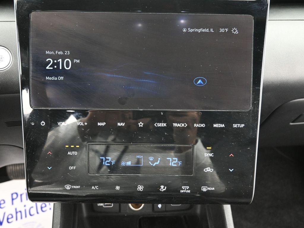 Hyundai Santa Cruz Vehicle Full-screen Gallery Image 10