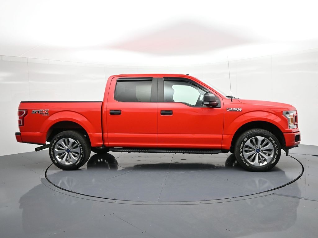 Ford F-150 Vehicle Full-screen Gallery Image 5