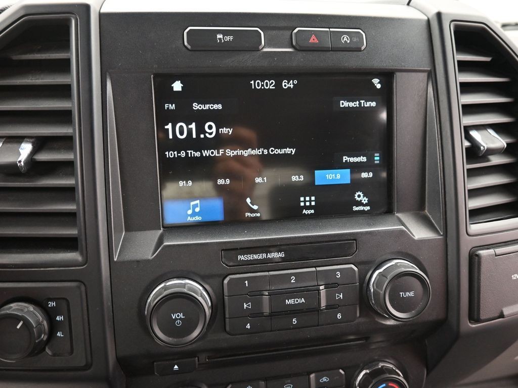 Ford F-150 Vehicle Full-screen Gallery Image 10