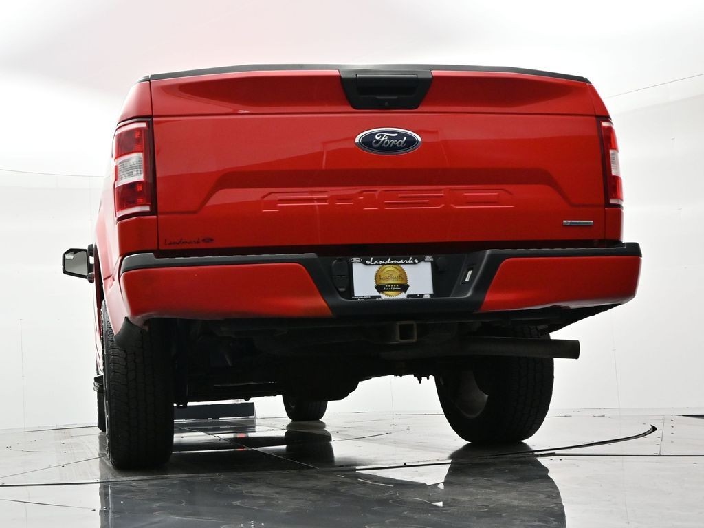 Ford F-150 Vehicle Full-screen Gallery Image 20