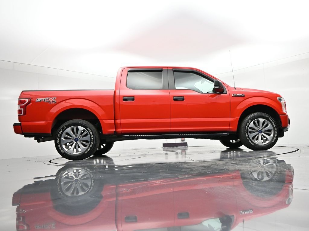 Ford F-150 Vehicle Full-screen Gallery Image 22