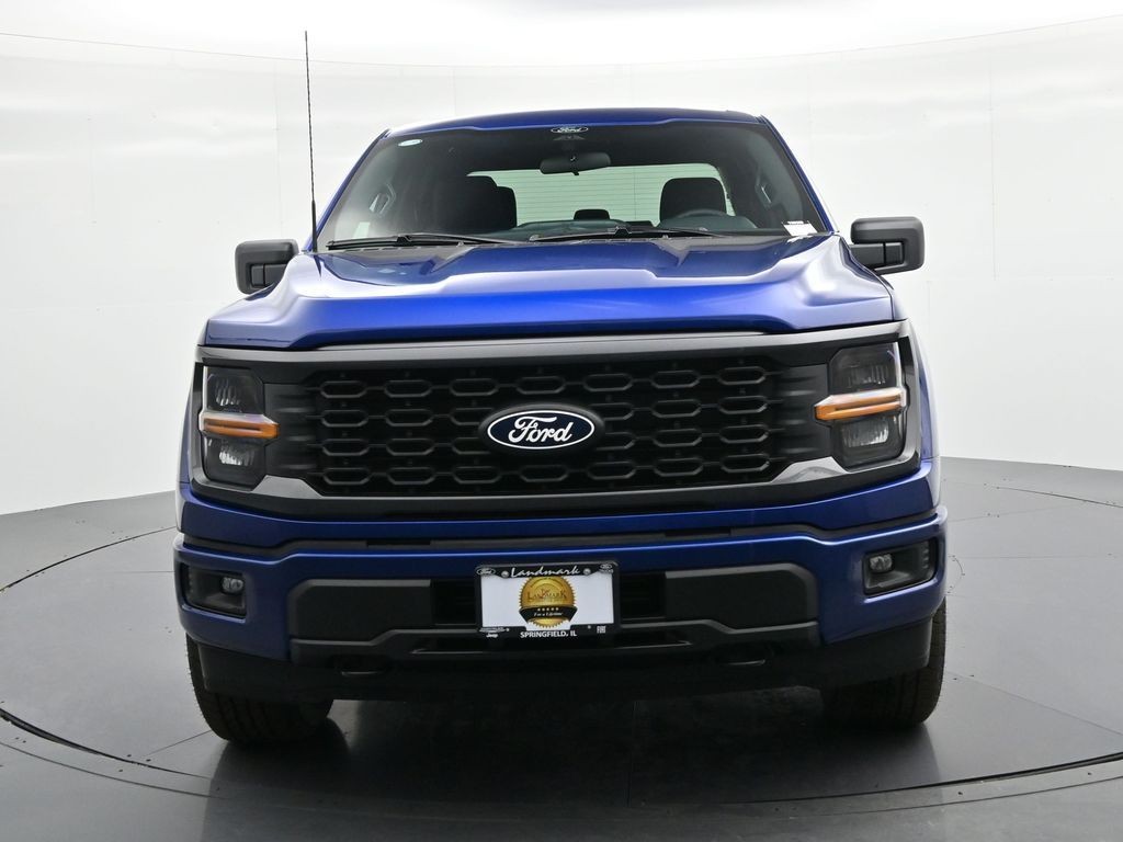 Ford F-150 Vehicle Full-screen Gallery Image 3