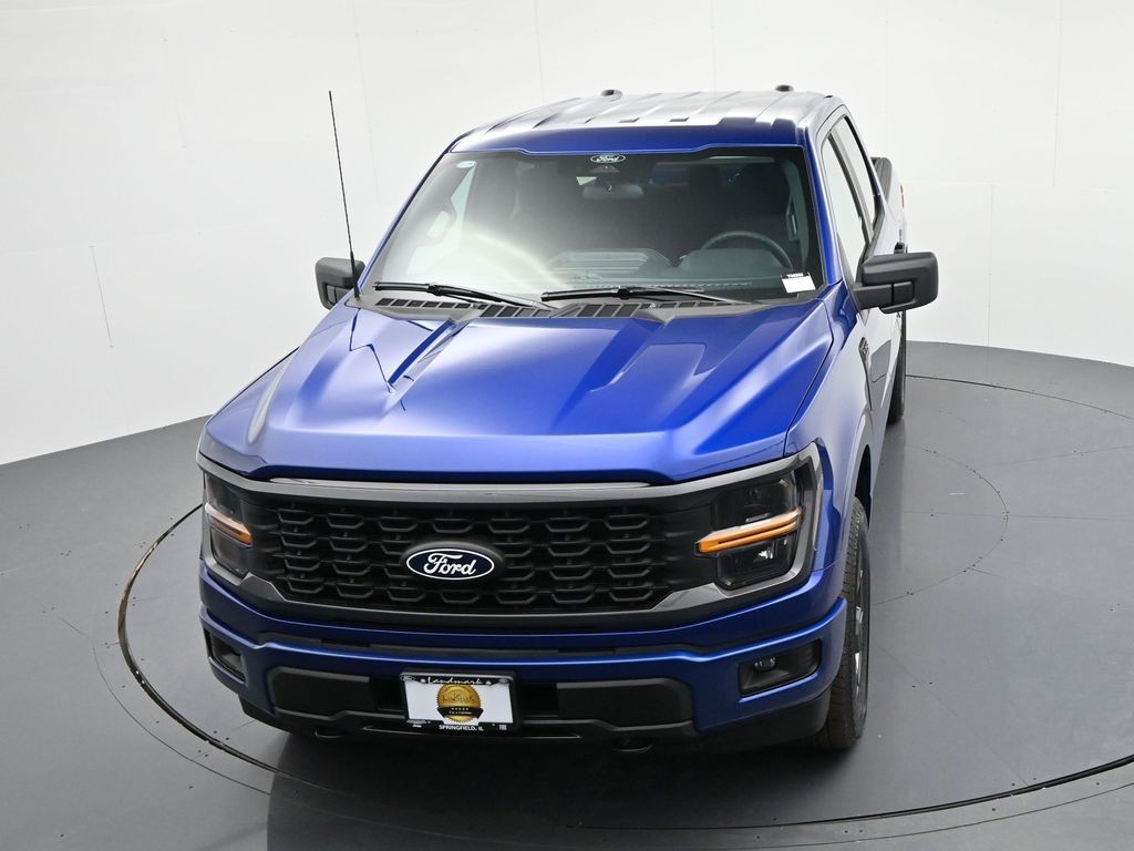 Ford F-150 Vehicle Full-screen Gallery Image 21