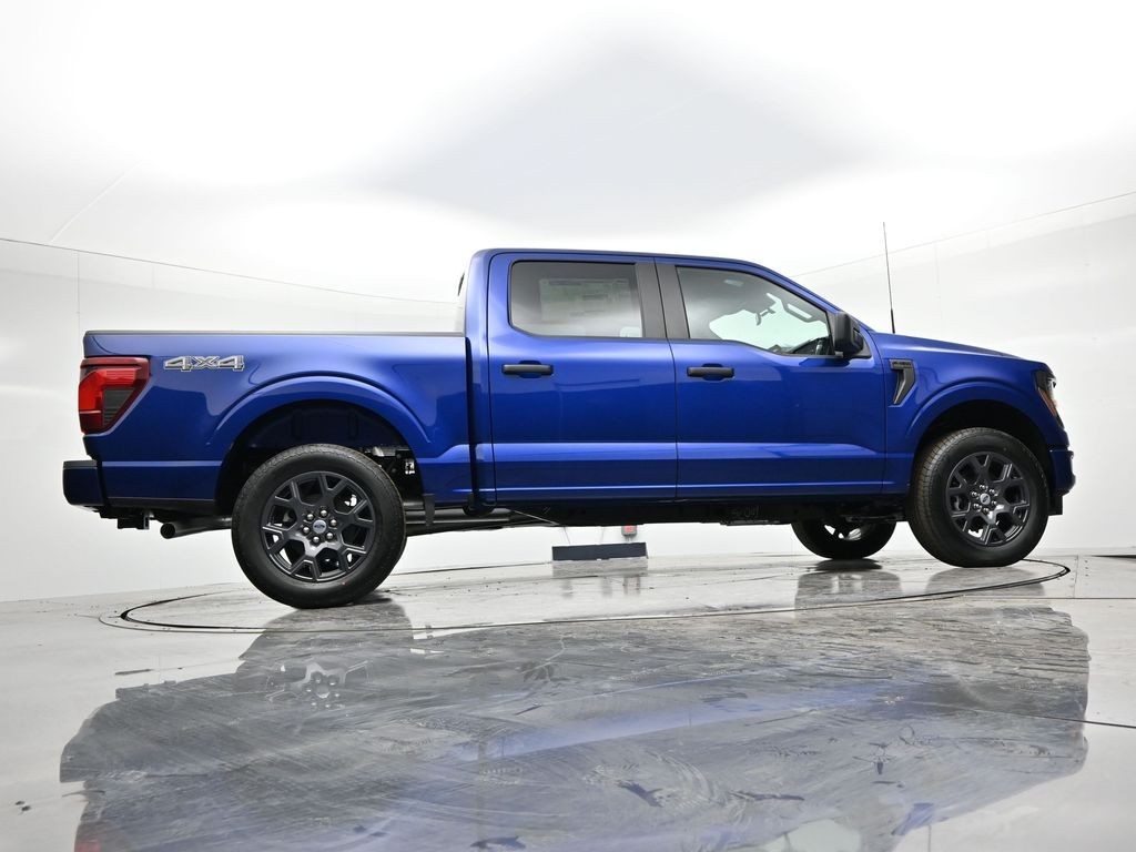 Ford F-150 Vehicle Full-screen Gallery Image 27