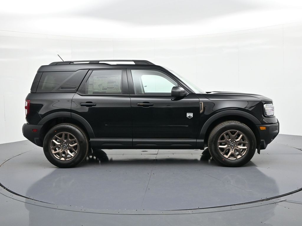 Ford Bronco Sport Vehicle Full-screen Gallery Image 5