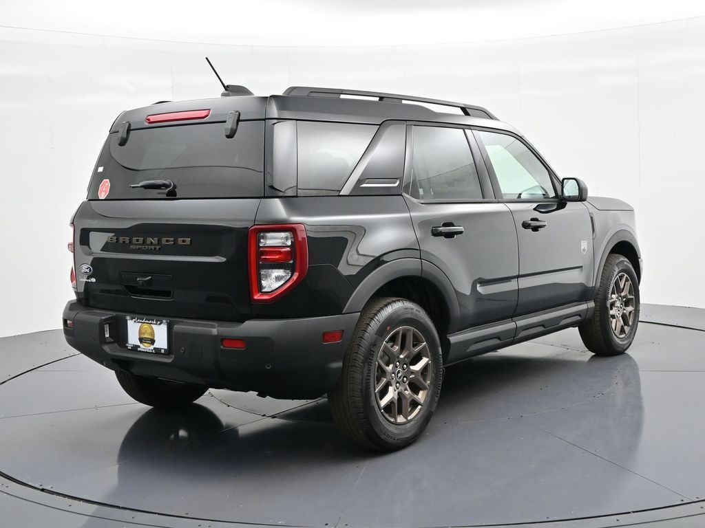 Ford Bronco Sport Vehicle Full-screen Gallery Image 6