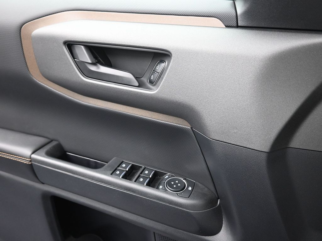 Ford Bronco Sport Vehicle Full-screen Gallery Image 15