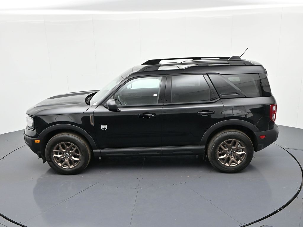 Ford Bronco Sport Vehicle Full-screen Gallery Image 20