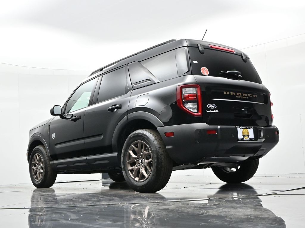 Ford Bronco Sport Vehicle Full-screen Gallery Image 21