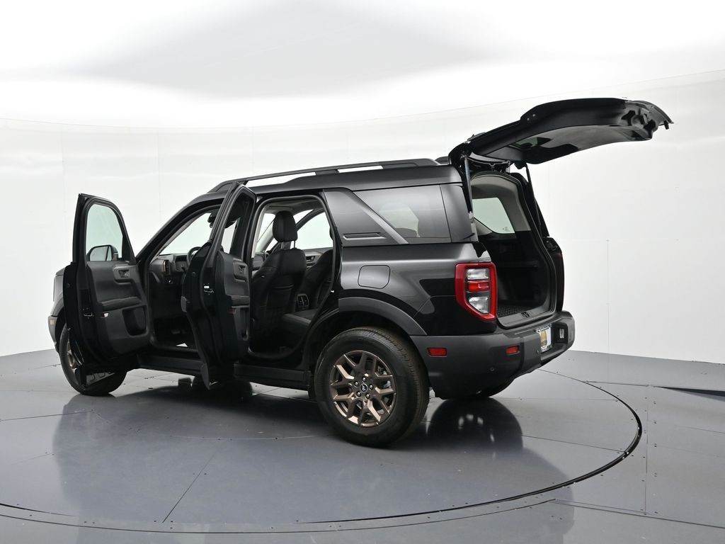 Ford Bronco Sport Vehicle Full-screen Gallery Image 26