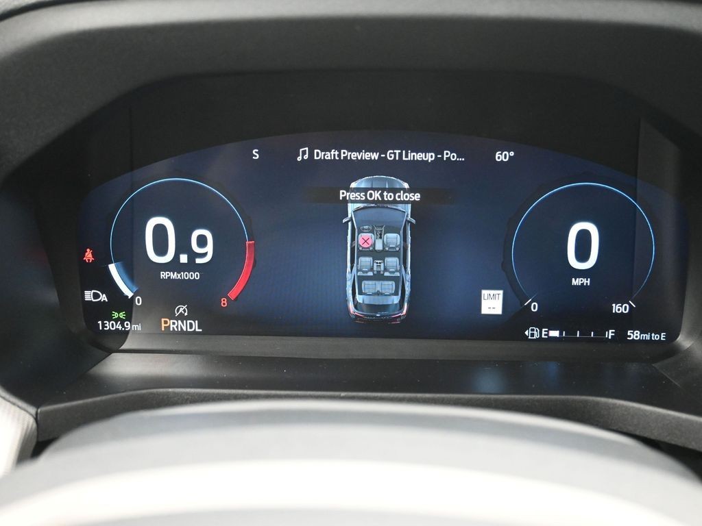 Ford Explorer Vehicle Full-screen Gallery Image 10