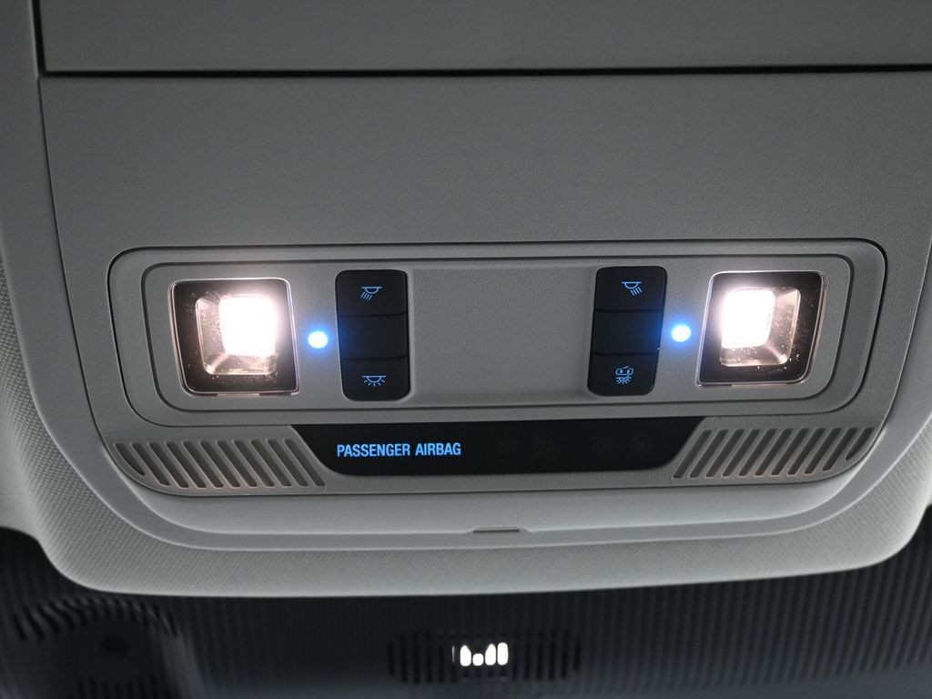 Ford Explorer Vehicle Full-screen Gallery Image 17