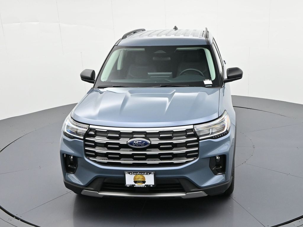 Ford Explorer Vehicle Full-screen Gallery Image 24