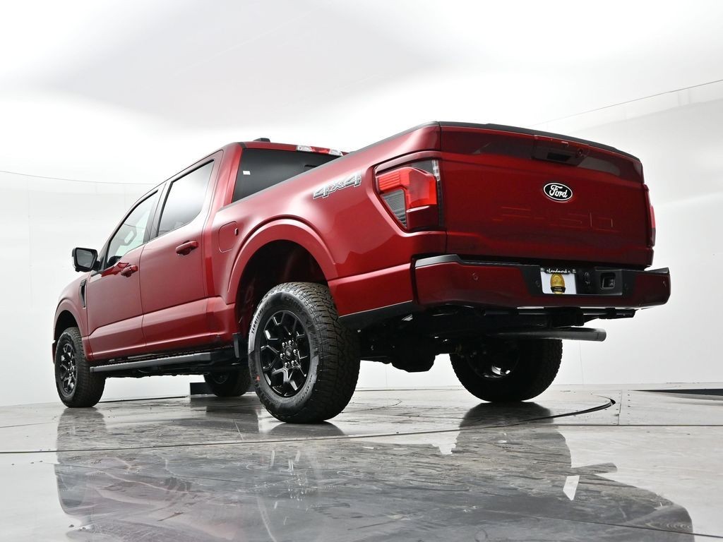 Ford F-150 Vehicle Full-screen Gallery Image 24
