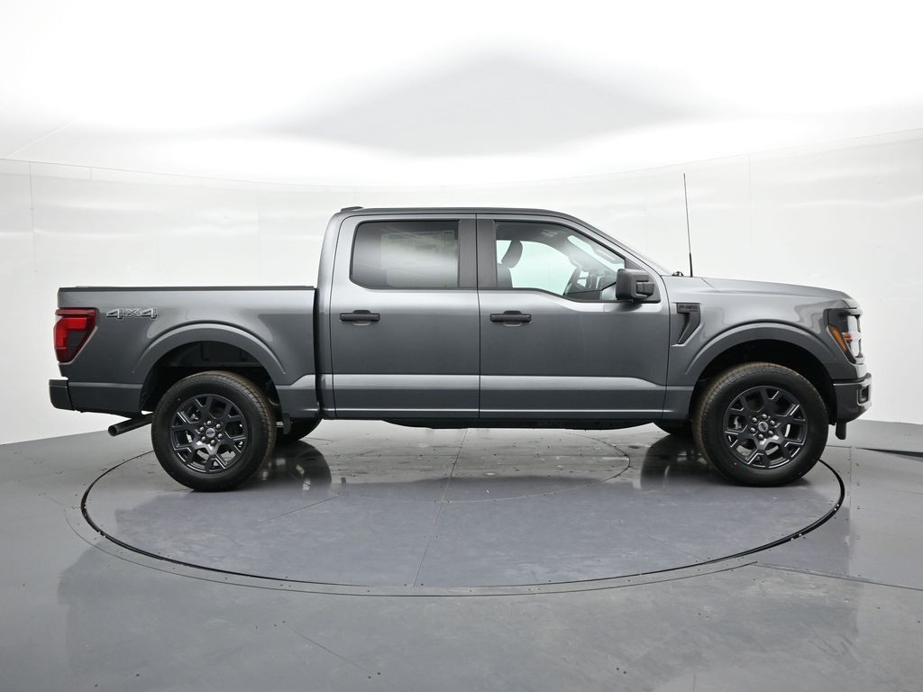 Ford F-150 Vehicle Full-screen Gallery Image 5